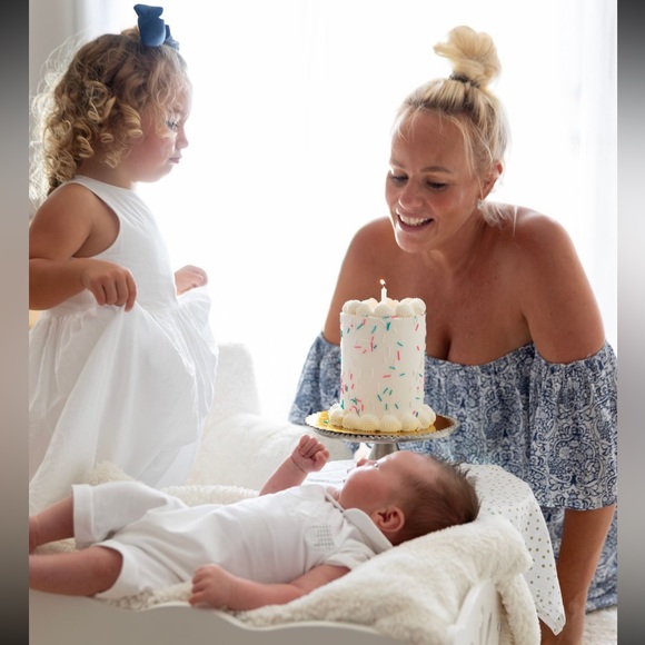 Meet your Posher, Adriana - Picture 2 of 2